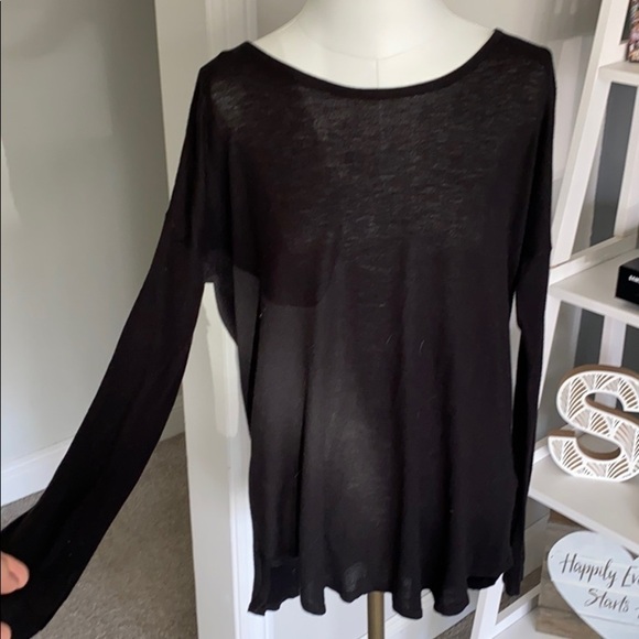 H&M Black Long Sleeve - Picture 1 of 3